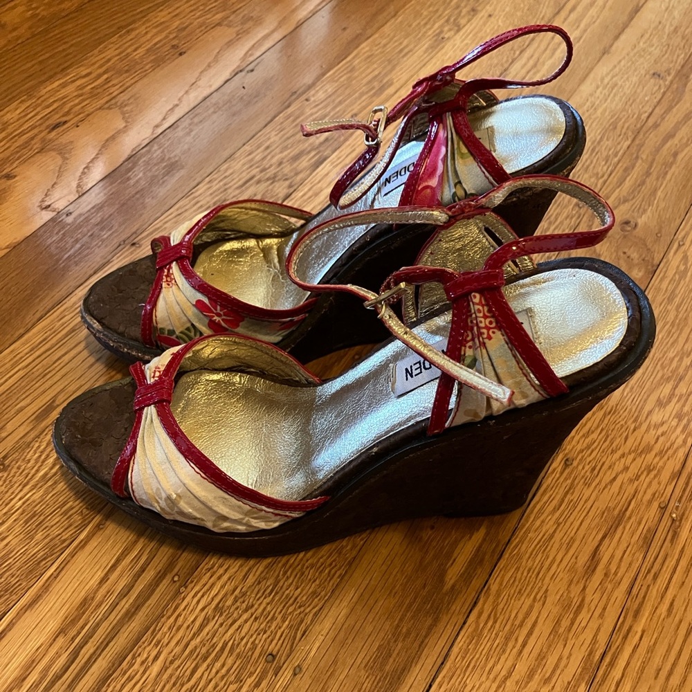 Steve Madden Red and Gold Wedge Sandals